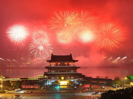 New-Year-China-Fireworks-2014-Wallpaper_810x490