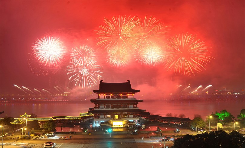 New-Year-China-Fireworks-2014-Wallpaper_810x490